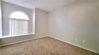 Photo #5: 2589521 Listing