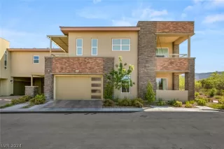 Photo #3: 2589534 Listing