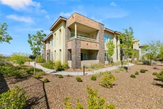 Photo #6: 2589534 Listing