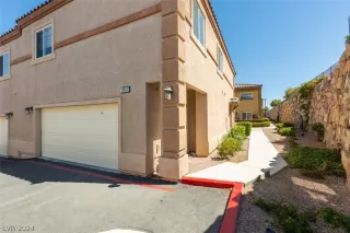 Photo #1: 2589576 Listing 