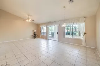 Photo #5: 2589586 Listing 