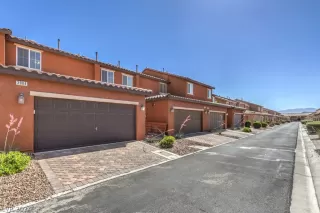 Photo #2: 2589597 Listing 