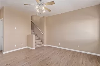 Photo #2: 2589622 Listing