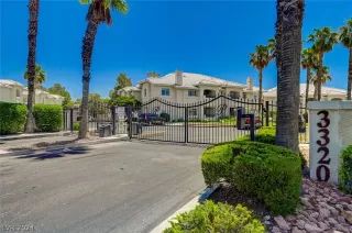 Photo #1: 2589633 Listing