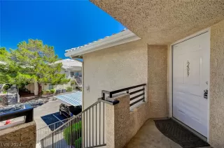 Photo #4: 2589633 Listing