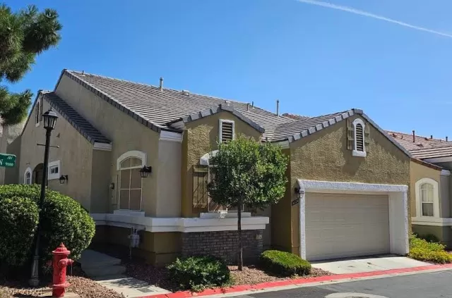 MLS: 2589641 Condo For Sale