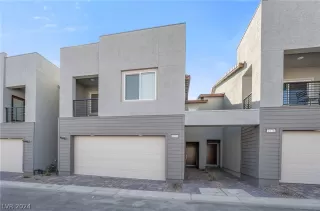 Photo #1: 2589651 Listing 