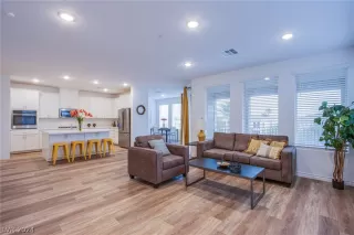 Photo #4: 2589721 Listing 