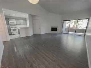 Photo #2: 2589731 Listing 