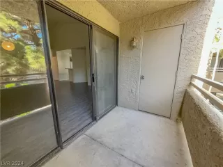 Photo #4: 2589731 Listing 