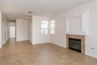 Photo #3: 2589736 Listing 