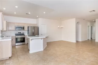 Photo #5: 2589736 Listing 