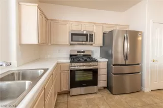 Photo #6: 2589736 Listing 