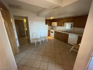 Photo #6: 2589757 Listing 