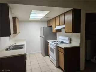 Photo #3: 2589761 Listing 