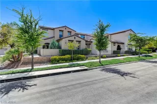 Photo #1: 2589801 Listing 