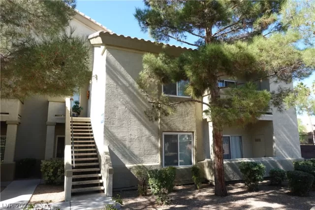 MLS: 2589805 Condo For Sale