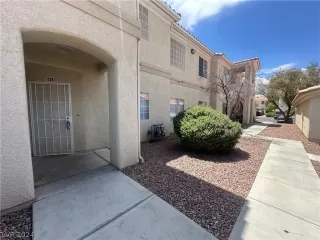 Photo #1: 2589829 Listing 