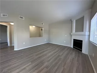 Photo #2: 2589829 Listing 