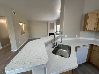 Photo #6: 2589829 Listing 