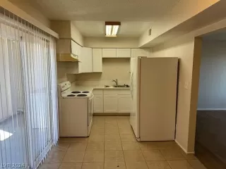 Photo #4: 2589834 Listing 