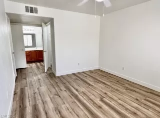 Photo #4: 2589841 Listing 