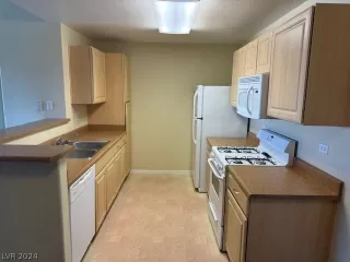 Photo #3: 2589844 Listing 