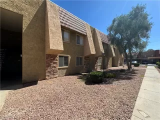 Photo #1: 2589857 Listing