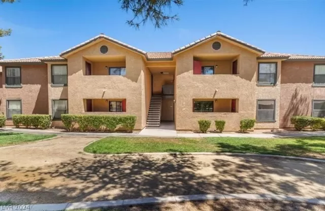 MLS: 2589864 Condo For Sale