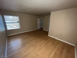 Photo #4: 2589864 Listing 