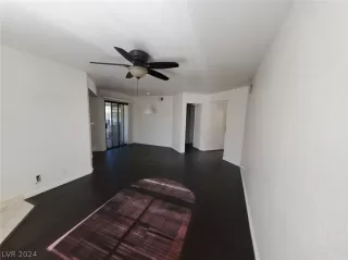 Photo #1: 2589877 Listing 