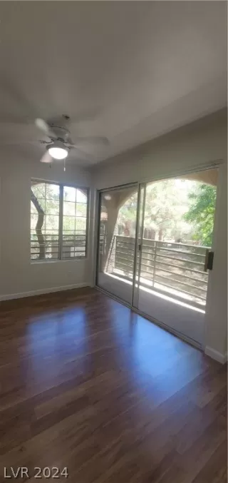 Photo #3: 2589885 Listing