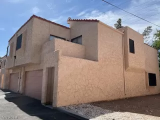 Photo #1: 2589888 Listing 