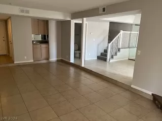 Photo #4: 2589888 Listing 