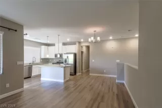 Photo #2: 2589896 Listing 