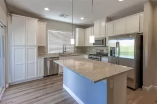 Photo #5: 2589896 Listing 