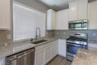 Photo #6: 2589896 Listing 