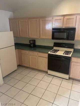 Photo #6: 2589905 Listing 