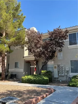 Photo #4: 2589912 Listing 