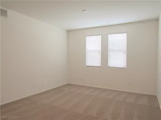 Photo #1: 2589924 Listing 