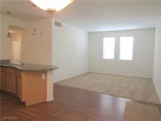 Photo #2: 2589924 Listing 