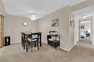 Photo #6: 2589954 Listing