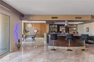 Photo #5: 2589998 Listing 