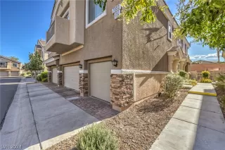 Photo #2: 2590050 Listing