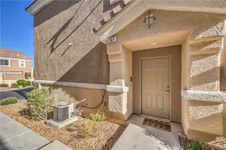 Photo #3: 2590050 Listing