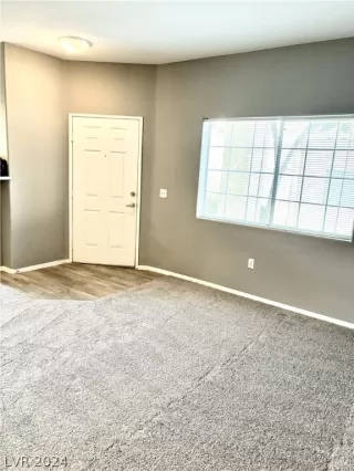 Photo #3: 2590076 Listing