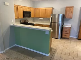 Photo #6: 2590081 Listing