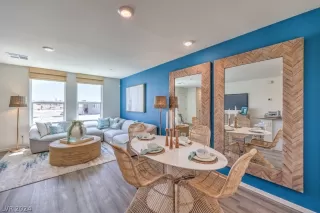 Photo #6: 2590106 Listing