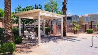 Photo #2: 2590117 Listing