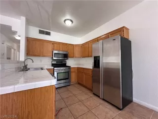 Photo #4: 2590123 Listing 